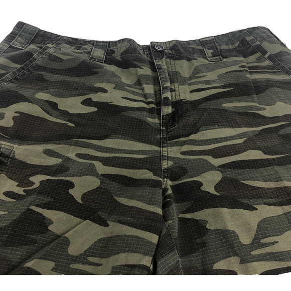 Cabelas Men's Camouflage Shorts Size 40 Cargo Style 6 Pocket Design Green Camo - Picture 2 of 10